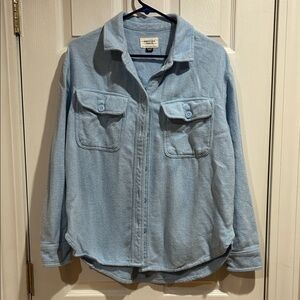 American Eagle Outfitters Light Blue Button Down Shirt